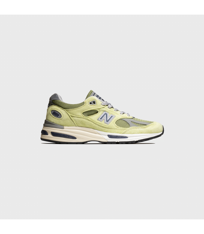 NB 991 MADE IN UK