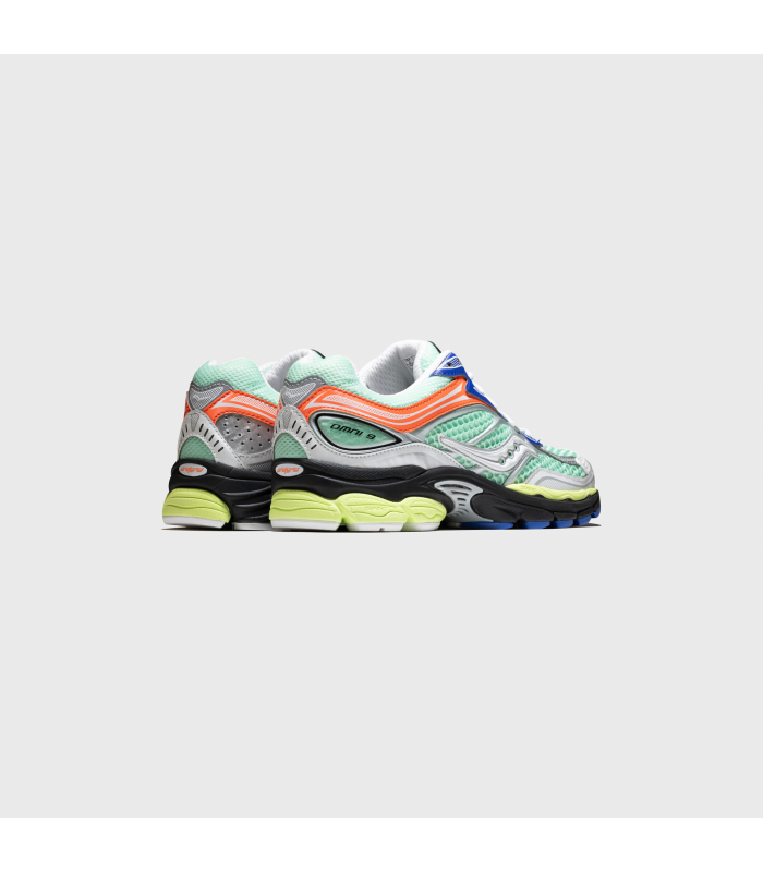 SAUCONY PROGRID OMNI 9